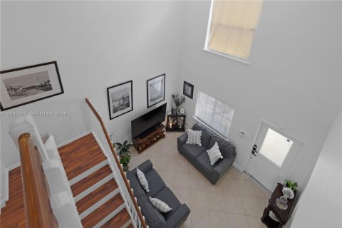 Touwnhouse à louer à Miramar, Floride: 3 chambres, 121.14 m2 № 2385032 - photo 19