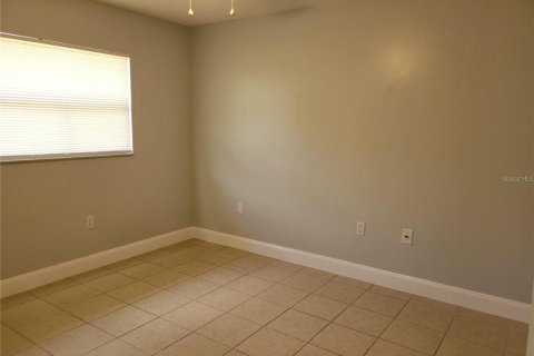 Apartment in Tavares, Florida 2 bedrooms, 102.56 sq.m. № 2207683 - photo 2