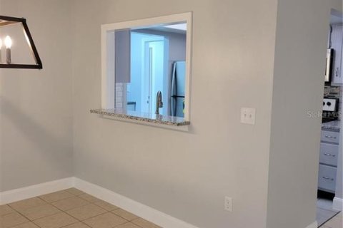 Apartment in Tavares, Florida 2 bedrooms, 102.56 sq.m. № 2207683 - photo 6