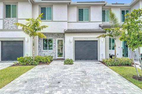 Townhouse in Homestead, Florida 3 bedrooms, 153.2 sq.m. № 1773955 - photo 1