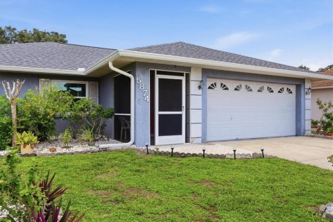 Casa en venta en Sarasota, Florida, 3 dormitorios, 120.31 m2 № 2167001 - foto 2
