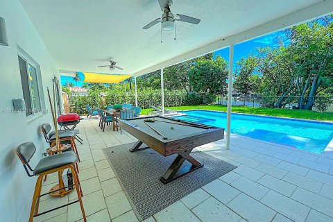 Villa ou maison à louer à El Portal, Floride: 4 chambres, 222.97 m2 № 1960040 - photo 21