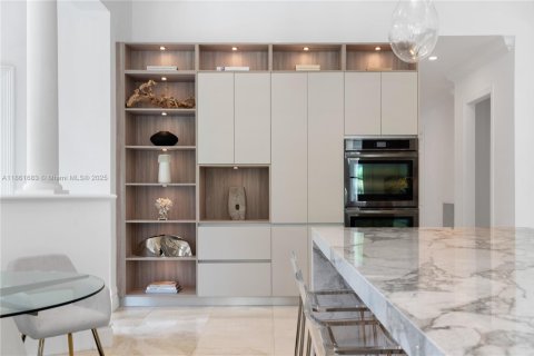Купить виллу или дом в Корал-Гейблс, Флорида 6 спален, 877м2, № 1957627 - фото 21