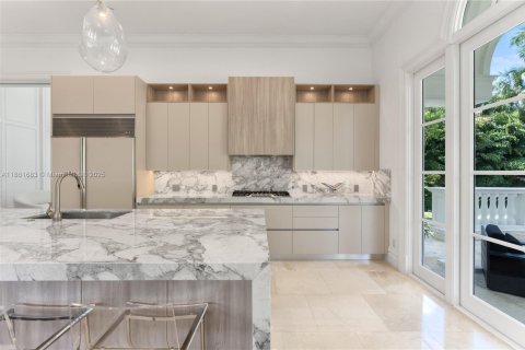 Купить виллу или дом в Корал-Гейблс, Флорида 6 спален, 877м2, № 1957627 - фото 18