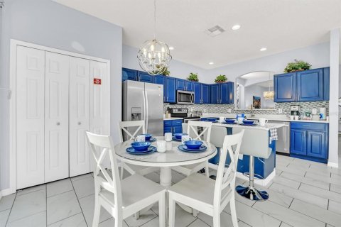 Casa en venta en Kissimmee, Florida, 6 dormitorios, 267.65 m2 № 1527514 - foto 21