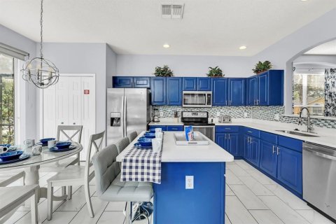 Casa en venta en Kissimmee, Florida, 6 dormitorios, 267.65 m2 № 1527514 - foto 17