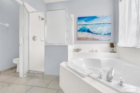 Casa en venta en Kissimmee, Florida, 6 dormitorios, 267.65 m2 № 1527514 - foto 25