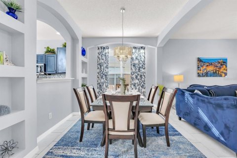 Casa en venta en Kissimmee, Florida, 6 dormitorios, 267.65 m2 № 1527514 - foto 9
