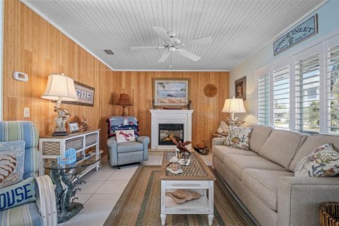 Casa en venta en New Smyrna Beach, Florida, 3 dormitorios, 167.78 m2 № 1543418 - foto 8