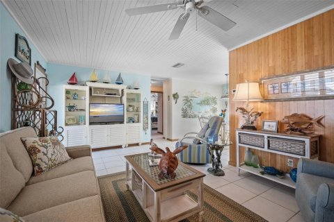 Casa en venta en New Smyrna Beach, Florida, 3 dormitorios, 167.78 m2 № 1543418 - foto 7