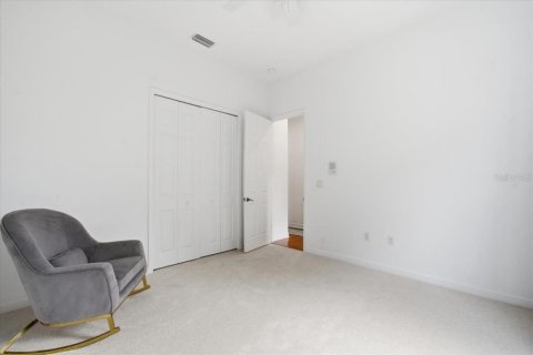 House in Spring Hill, Florida 5 bedrooms, 331.57 sq.m. № 2111850 - photo 28