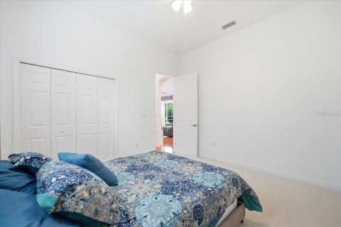 House in Spring Hill, Florida 5 bedrooms, 331.57 sq.m. № 2111850 - photo 25