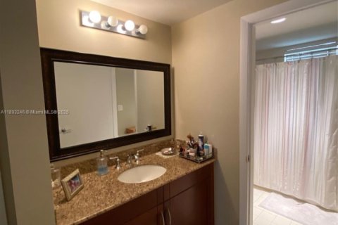 Copropriété à louer à Miami, Floride: 1 chambre, 72.46 m2 № 1945112 - photo 7
