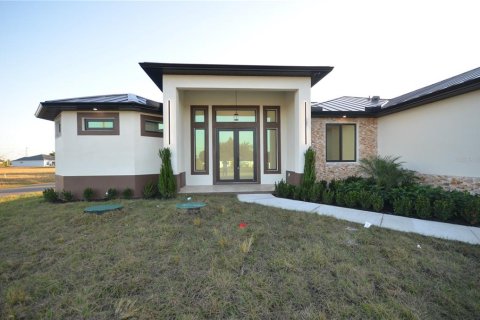 Casa en alquiler en Cape Coral, Florida, 3 dormitorios, 172.24 m2 № 2142398 - foto 7