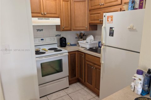 Copropriété à vendre à Hallandale Beach, Floride: 1 chambre, 55.74 m2 № 2088525 - photo 10