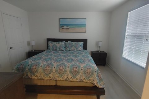 Casa en alquiler en Kissimmee, Florida, 6 dormitorios, 261.24 m2 № 1581784 - foto 14