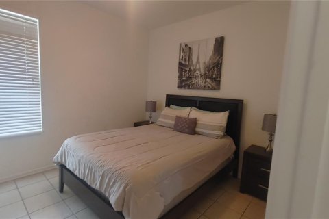 Casa en alquiler en Kissimmee, Florida, 6 dormitorios, 261.24 m2 № 1581784 - foto 15