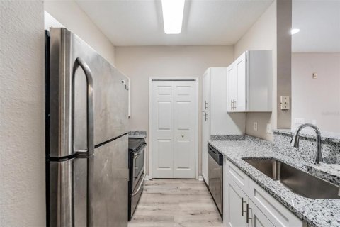 Copropriété à vendre à Tampa, Floride: 1 chambre, 55.56 m2 № 1856033 - photo 9
