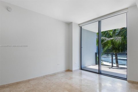 Купить кондоминиум в Майами, Флорида 1 спальня, 75.25м2, № 2045805 - фото 7