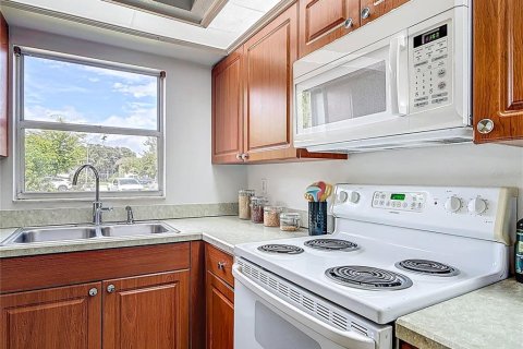 Touwnhouse à vendre à New Smyrna Beach, Floride: 3 chambres, 149.39 m2 № 1913430 - photo 20