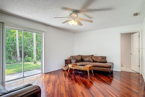 Touwnhouse à vendre à New Smyrna Beach, Floride: 3 chambres, 149.39 m2 № 1913430 - photo 12