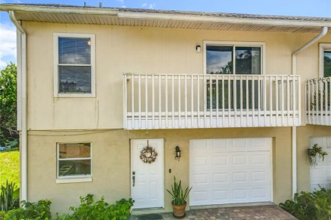 Touwnhouse à vendre à New Smyrna Beach, Floride: 3 chambres, 149.39 m2 № 1913430 - photo 2