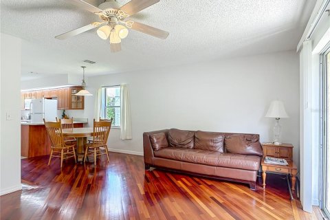 Touwnhouse à vendre à New Smyrna Beach, Floride: 3 chambres, 149.39 m2 № 1913430 - photo 10