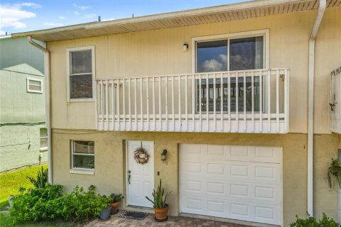Touwnhouse à vendre à New Smyrna Beach, Floride: 3 chambres, 149.39 m2 № 1913430 - photo 1