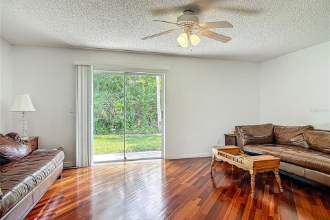 Touwnhouse à vendre à New Smyrna Beach, Floride: 3 chambres, 149.39 m2 № 1913430 - photo 13