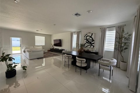 Casa en venta en Miami, Florida, 4 dormitorios, 205.59 m2 № 1975163 - foto 8