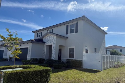 Casa en venta en Miami, Florida, 4 dormitorios, 205.59 m2 № 1975163 - foto 2