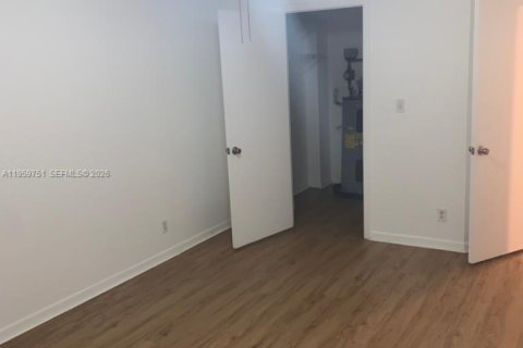 Снять в аренду кондоминиум в Дорал, Флорида 1 спальня, 65.96м2, № 2019978 - фото 5