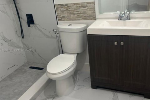 Снять в аренду кондоминиум в Дорал, Флорида 1 спальня, 65.96м2, № 2019978 - фото 9