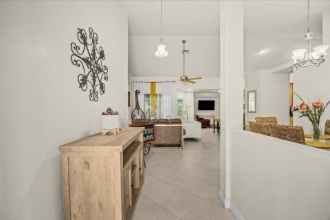 Villa ou maison à vendre à Port St. Lucie, Floride: 4 chambres, 199.46 m2 № 2085240 - photo 6