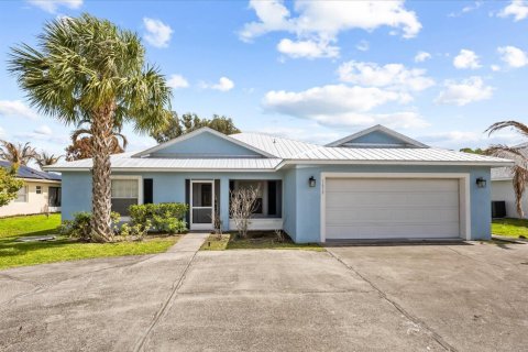 Villa ou maison à vendre à Port St. Lucie, Floride: 4 chambres, 199.46 m2 № 2085240 - photo 2