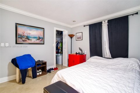 Propiedad comercial en venta en Hallandale Beach, Florida, 211.82 m2 № 2054725 - foto 15