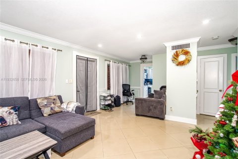 Propiedad comercial en venta en Hallandale Beach, Florida, 211.82 m2 № 2054725 - foto 22