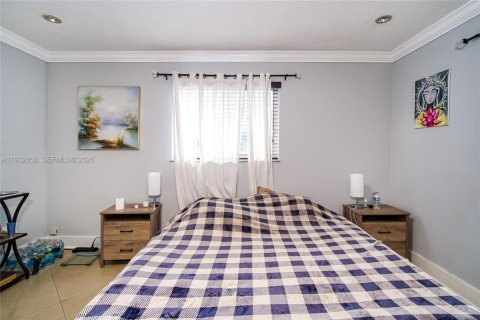 Propiedad comercial en venta en Hallandale Beach, Florida, 211.82 m2 № 2054725 - foto 30