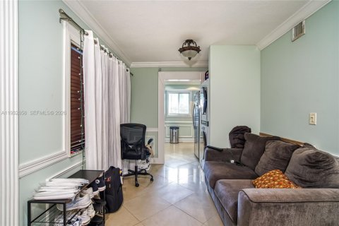 Propiedad comercial en venta en Hallandale Beach, Florida, 211.82 m2 № 2054725 - foto 23