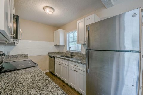 House in Orlando, Florida 3 bedrooms, 100.98 sq.m. № 1834782 - photo 12