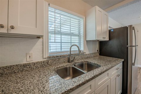 House in Orlando, Florida 3 bedrooms, 100.98 sq.m. № 1834782 - photo 14
