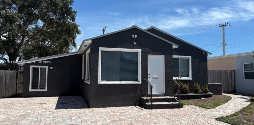 Casa en Fort Lauderdale, Florida 4 dormitorios № 1977597