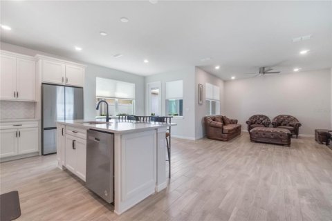 House in ISLES OF LAKE NONA in Orlando, Florida 3 bedrooms, 205.87 sq.m. № 1548396 - photo 7