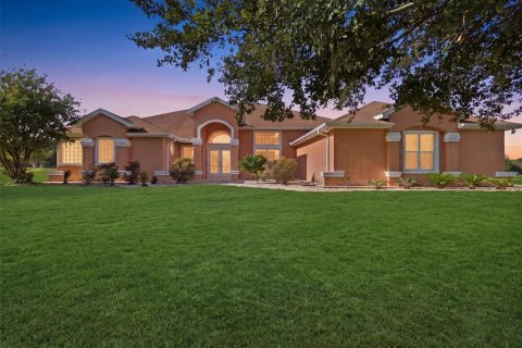 Casa en Oxford, Florida 4 dormitorios, 281.49 m2 № 2379100