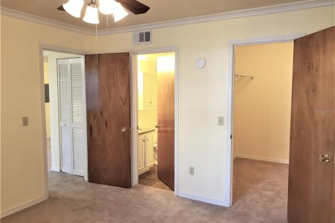 Condo in Gainesville, Florida, 1 bedroom  № 1744089 - photo 8