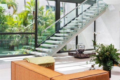 House in Miami Beach, Florida 6 bedrooms, 477.98 sq.m. № 1804135 - photo 7