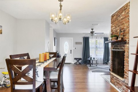 House in Sarasota, Florida 3 bedrooms, 155.52 sq.m. № 1634162 - photo 11