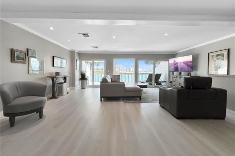 Adosado en venta en Clearwater, Florida, 4 dormitorios, 209.03 m2 № 1843501 - foto 4