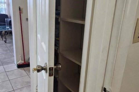 Appartement à louer à Hallandale Beach, Floride: 1 chambre, 46.45 m2 № 2280941 - photo 10