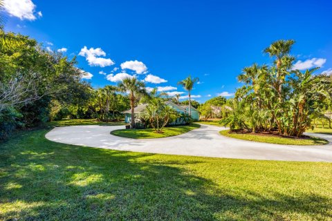 House in Palm City, Florida 3 bedrooms, 186.64 sq.m. № 2254519 - photo 4